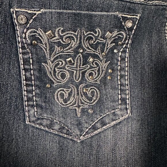 Earl Jean Women's Embellished Cropped Denim Capri Cuff Jeans, Size 8, Dark Wash - Picture 11 of 14